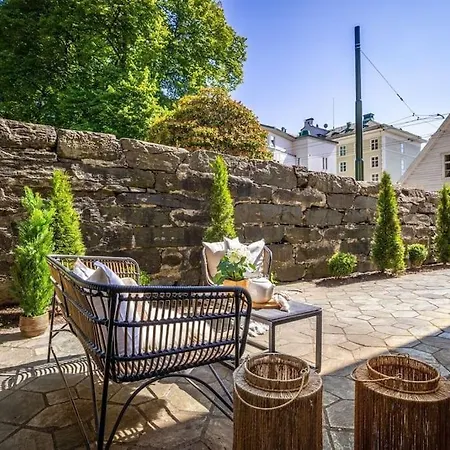 Apartamento New! Modern Apt: W/ Private Entrence Bergen