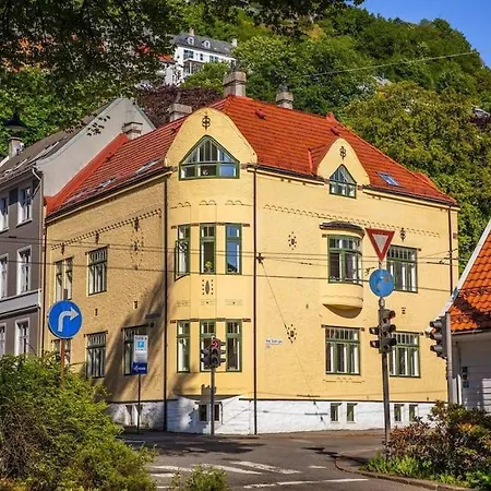 Διαμέρισμα New! Modern Apt: W/ Private Entrence *