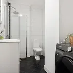New! Modern Apt: W/ Private Entrence Apartmán Bergen